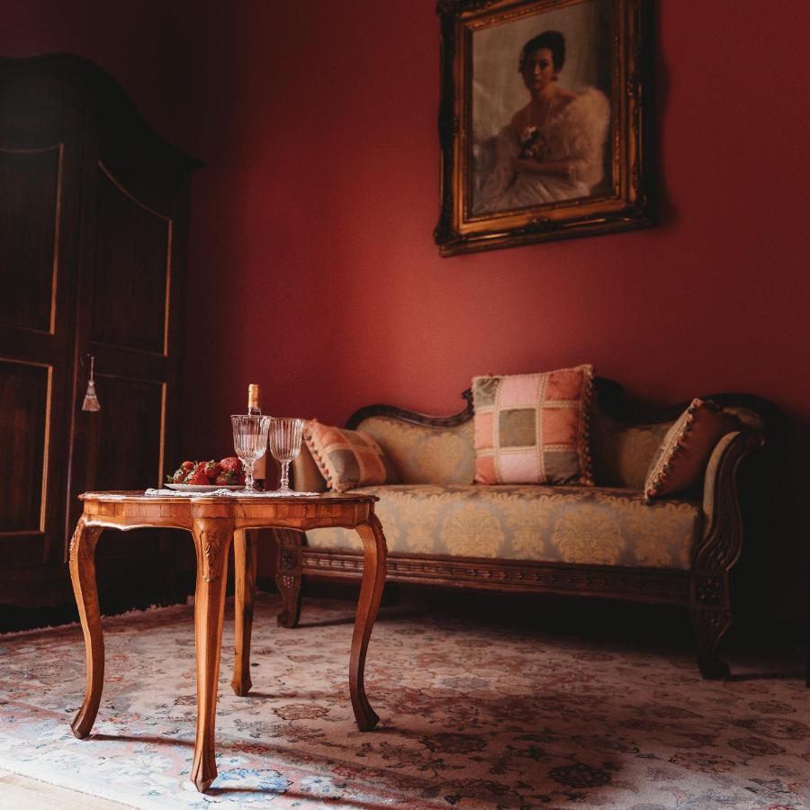 Salotto Delle Arti Hotel Модена Екстериор снимка