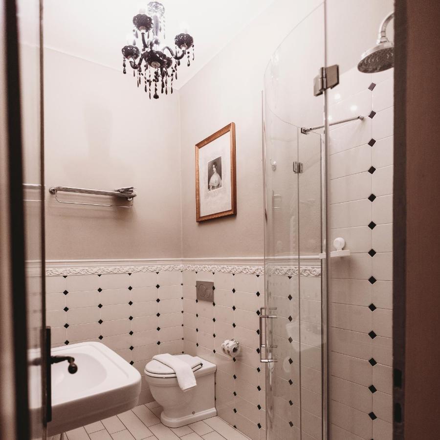 Salotto Delle Arti Hotel Модена Екстериор снимка