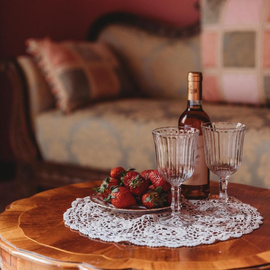 Salotto Delle Arti Hotel Модена Екстериор снимка