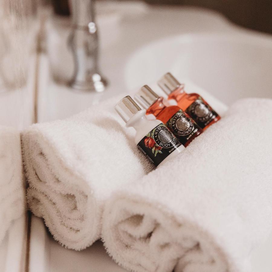 Salotto Delle Arti Hotel Модена Екстериор снимка