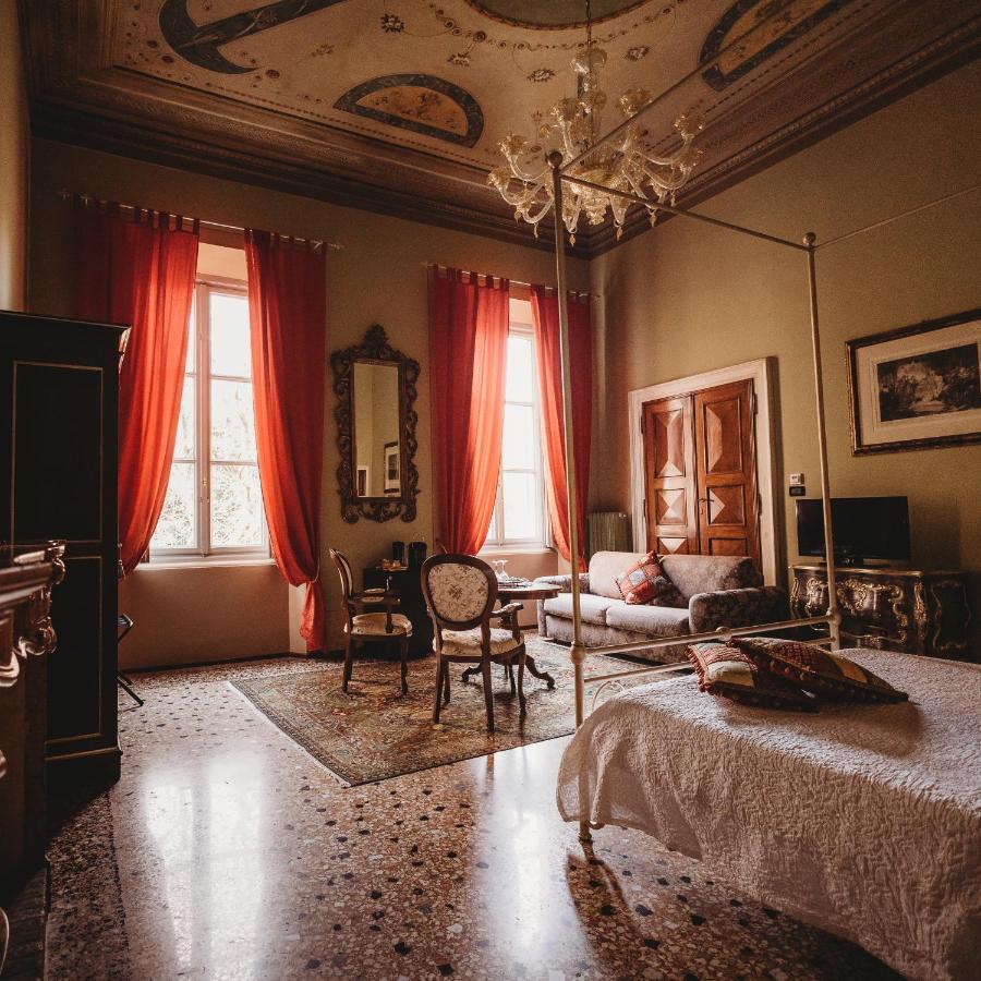 Salotto Delle Arti Hotel Модена Екстериор снимка